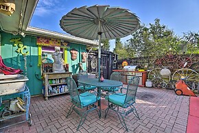 8 Mi to Beaches: Artistic Bradenton Studio w/ Yard