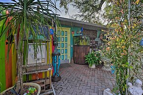 8 Mi to Beaches: Artistic Bradenton Studio w/ Yard