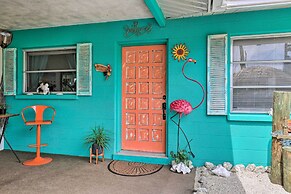 Pet-friendly Bradenton Home ~ 3 Mi to Cortez Beach