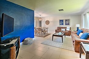 Naples Paradise w/ Private Pool, 4 Mi to Beach!