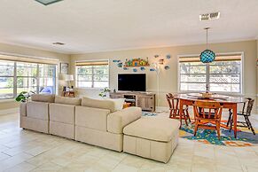 Riverview Homosassa Escape w/ Dock + Lanai!