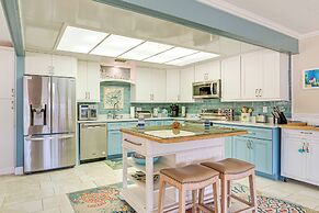 Riverview Homosassa Escape w/ Dock + Lanai!