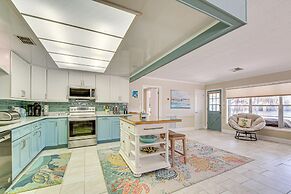 Riverview Homosassa Escape w/ Dock + Lanai!