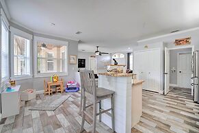 Airy Crystal River Retreat w/ Backyard Oasis!