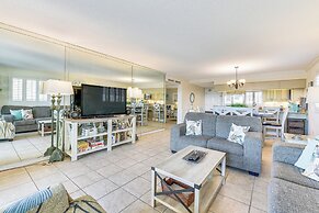 Miramar Beach Retreat - Beachfront & Poolside