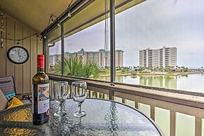 Beachy Lakefront Escape - Walk to the Shore!