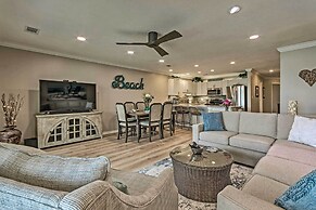 Beachy Lakefront Escape - Walk to the Shore!