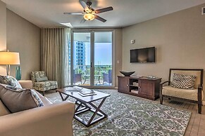 Destin Condo w/ Amenities & Pool < 1/2 Mi to Beach