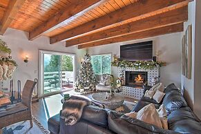 Picturesque Cabin: 2 Balconies, Walk to Lake!
