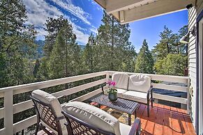 Picturesque Cabin: 2 Balconies, Walk to Lake!