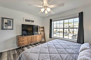 Destin Condo w/ Pool Access - Walk to Beach!