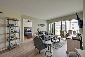 Waterfront Marco Island Condo w/ Pool + Hot Tub!