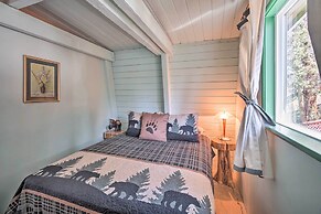 5 Mi to Snow Summit: Cabin w/ Deck & Fireplace