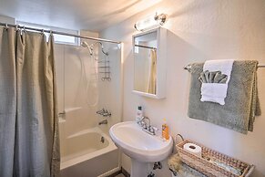 5 Mi to Snow Summit: Cabin w/ Deck & Fireplace