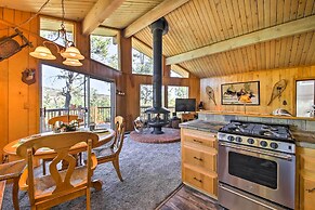 5 Mi to Big Bear Mtn Resort: Cozy Cabin w/ Deck