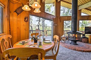 5 Mi to Big Bear Mtn Resort: Cozy Cabin w/ Deck