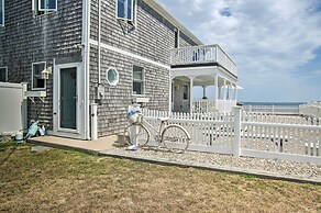 2 Decks + Beach Access: Oceanfront Getaway!