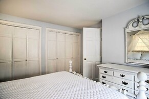 2 Decks + Beach Access: Oceanfront Getaway!