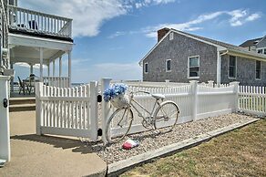 2 Decks + Beach Access: Oceanfront Getaway!