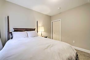 Bright Springfield Apartment w/ 2 Balconies!