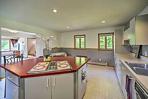 Lakeside Berkshires Home Near Hiking & Skiing!