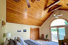 Lakeside Berkshires Home Near Hiking & Skiing!