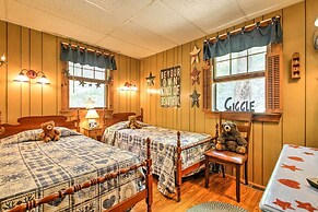 Pet-friendly Cabin w/ Fire Pit, BBQ & Great Deck!