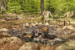Pet-friendly Cabin w/ Fire Pit, BBQ & Great Deck!