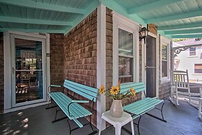 Charming MV Cottage: Walk to Dtwn Oak Bluffs!