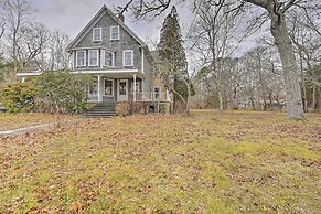 Apt on Vineyard Haven Near Nantucket Sound!