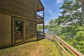 Waterfront New England House on Wickaboag Lake!