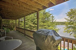 Waterfront New England House on Wickaboag Lake!