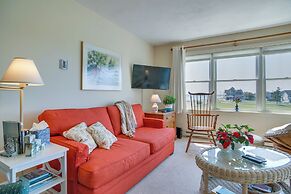 Breezy Oak Bluffs Condo - Steps to Inkwell Beach!