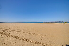 'phoenix Nest' South Haven Condo: River View!