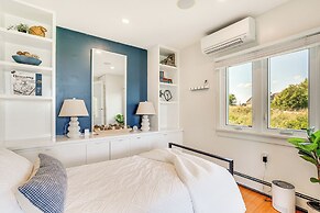 Elegant Gloucester Beach Getaway With Ocean Views!