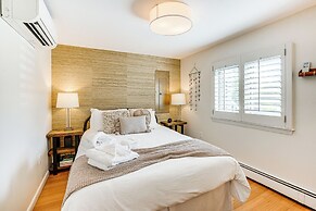 Elegant Gloucester Beach Getaway With Ocean Views!