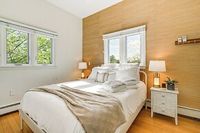 Elegant Gloucester Beach Getaway With Ocean Views!