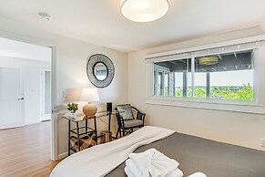 Elegant Gloucester Beach Getaway With Ocean Views!