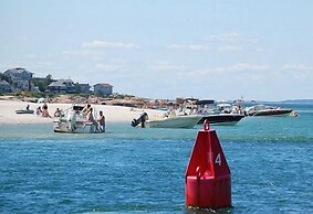 Elegant Gloucester Beach Getaway With Ocean Views!