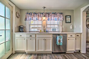 Wareham Cottage w/ Deck, Walk to Swift's Beach