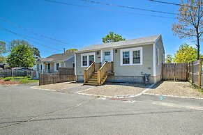 Wareham Cottage w/ Deck, Walk to Swift's Beach