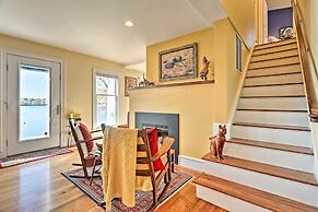 Vibrant Sterling Lakefront Lodge w/ Kayaks