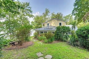 Vibrant Sterling Lakefront Lodge w/ Kayaks