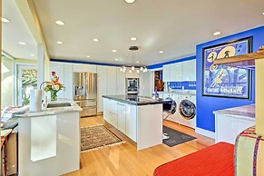 Vibrant Sterling Lakefront Lodge w/ Kayaks