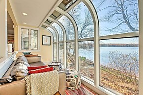 Vibrant Sterling Lakefront Lodge w/ Kayaks