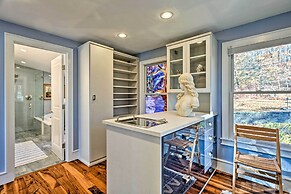 Vibrant Sterling Lakefront Lodge w/ Kayaks