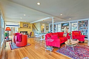 Vibrant Sterling Lakefront Lodge w/ Kayaks