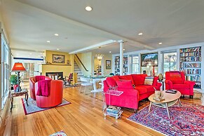 Vibrant Sterling Lakefront Lodge w/ Kayaks