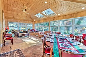 Vibrant Sterling Lakefront Lodge w/ Kayaks