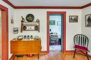 Tranquil 3 BR Stockbridge House w/ Private Deck!